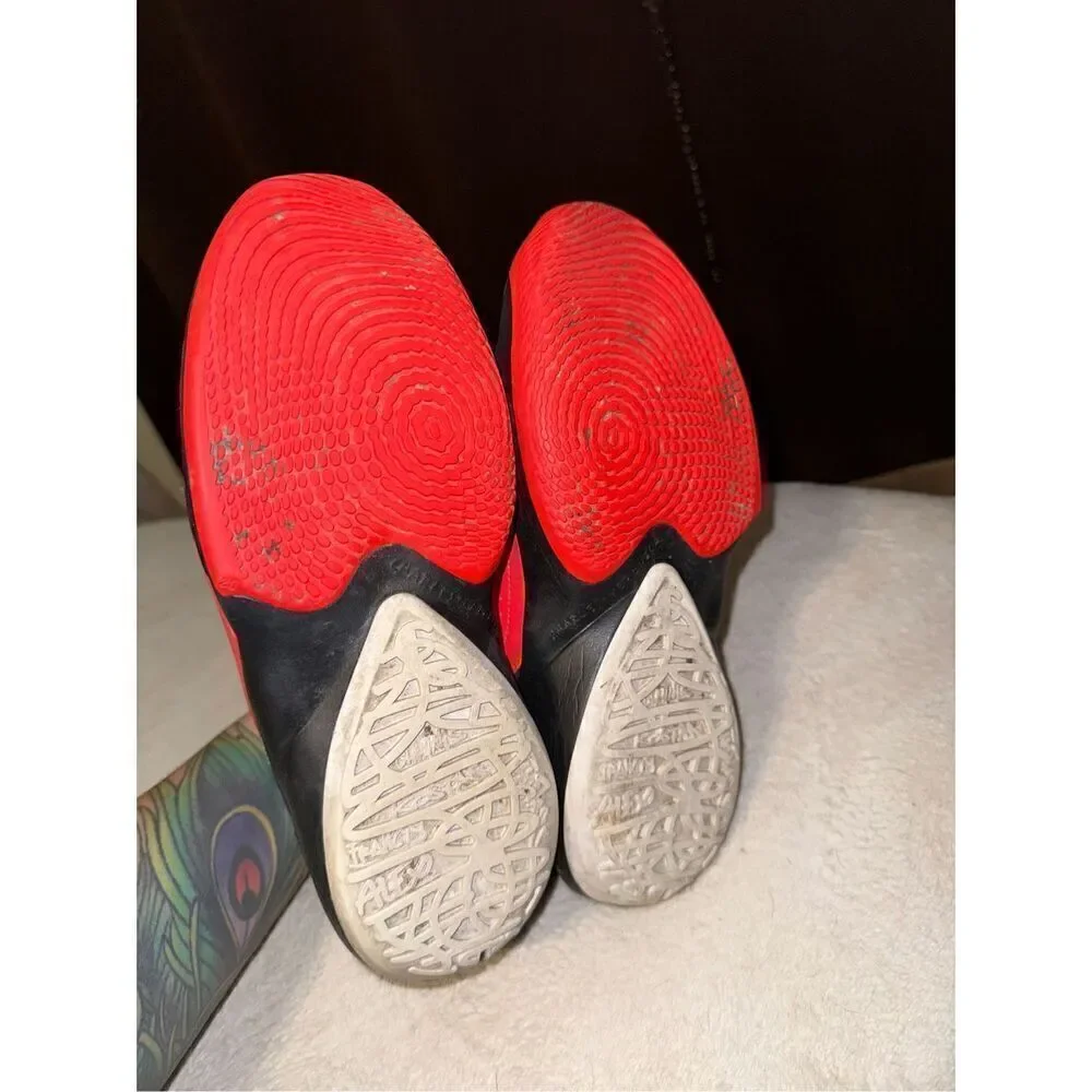 Nike Freak 2 bright crimson sneakers size 7Y